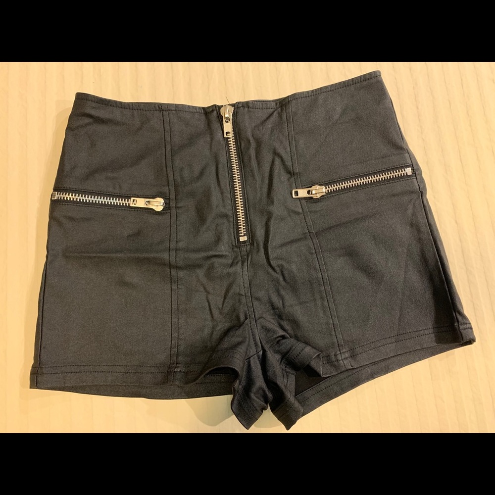 Mini shorts